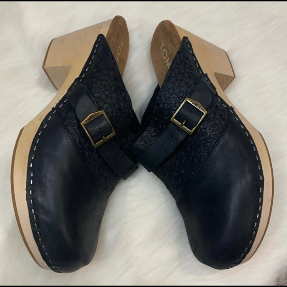 Toms Black Leather Buckle Clogs 11W NW NWOT - Picture 5 of 7
